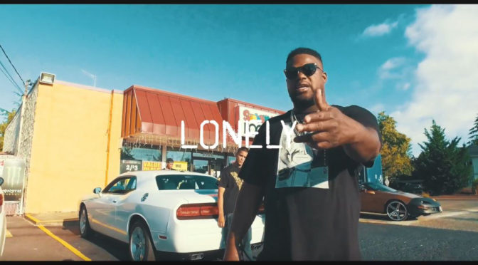 KING LEEZ // Lonely [Video]
