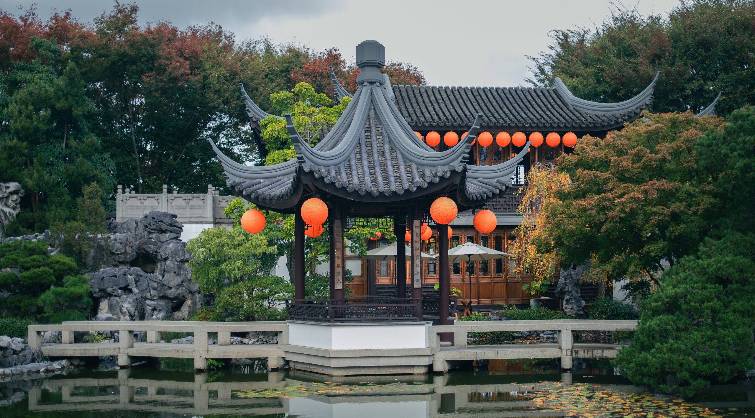 Lan Su Chinese Garden [Photography]